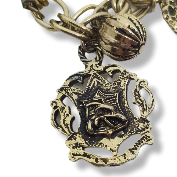 1950s GOLDTONE VENETIAN MASK THEATRICAL STATEMENT CHARM BRACELET - Picture 8 of 9